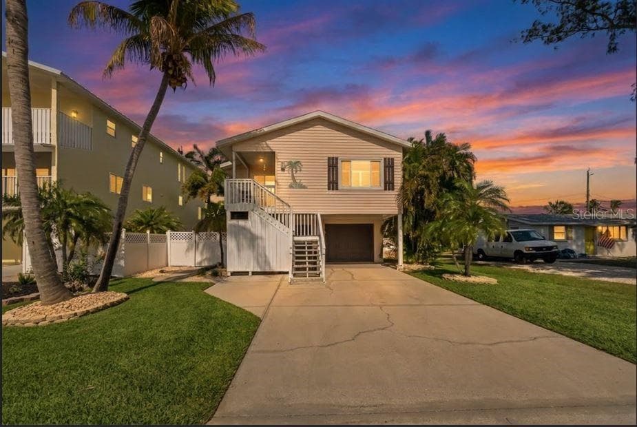 2905 AVENUE C, HOLMES BEACH, FL 34217