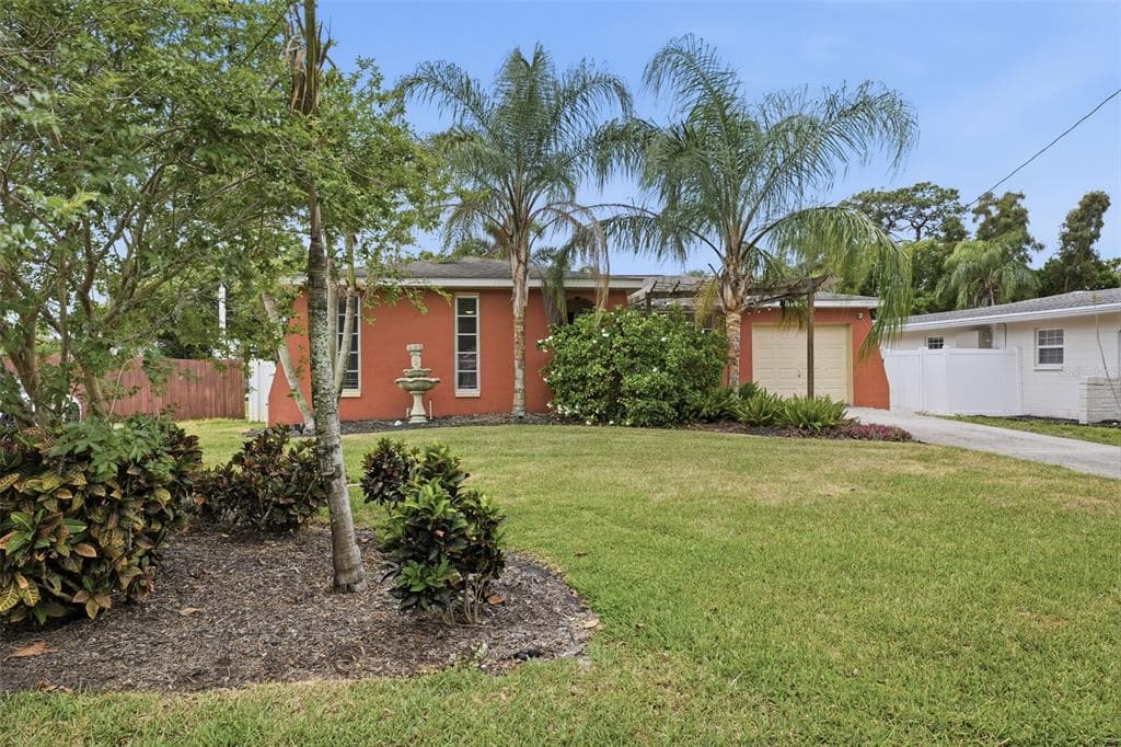 51 CYPRESS DRIVE, PALM HARBOR, FL 34684