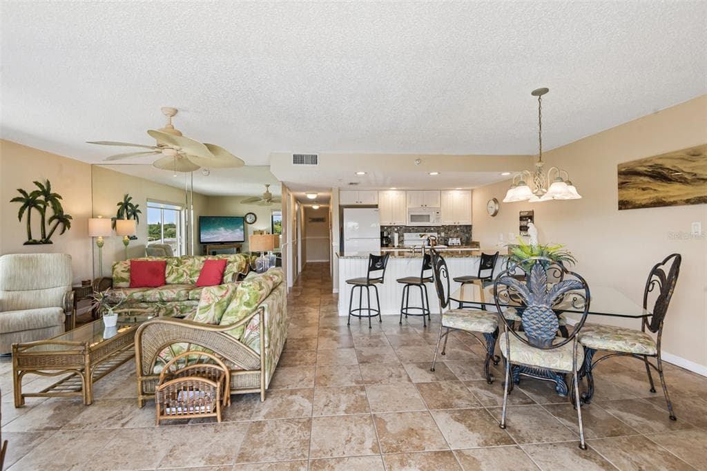 50 GULF BOULEVARD # 301, INDIAN ROCKS BEACH, FL 33785 — zdjęcie 4