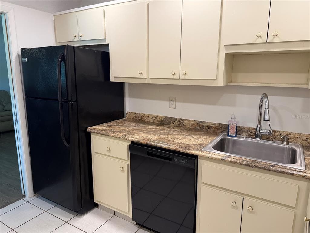 245 CENTER ROAD # 103, VENICE, FL 34285 — zdjęcie 5