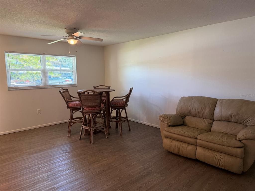 245 CENTER ROAD # 103, VENICE, FL 34285 — zdjęcie 4