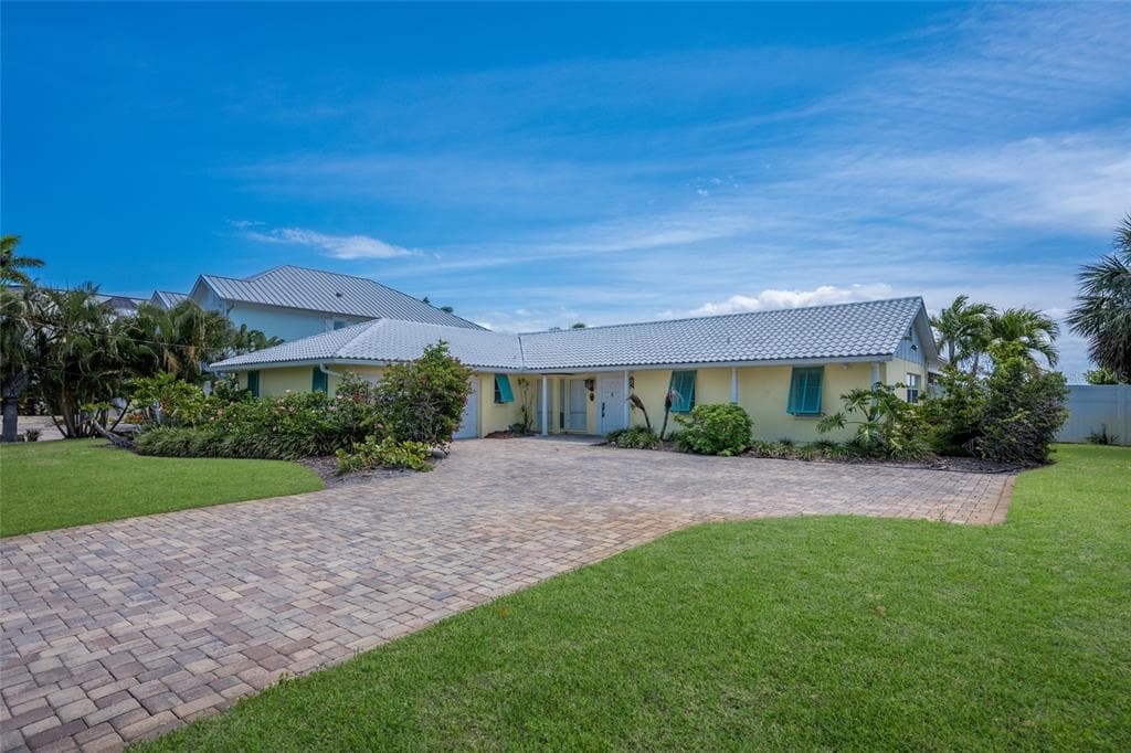 633 KEY ROYALE DRIVE, HOLMES BEACH, FL 34217 — zdjęcie 2