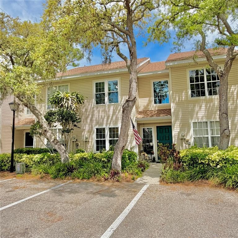 2122 CLOVER HILL ROAD, PALM HARBOR, FL 34683