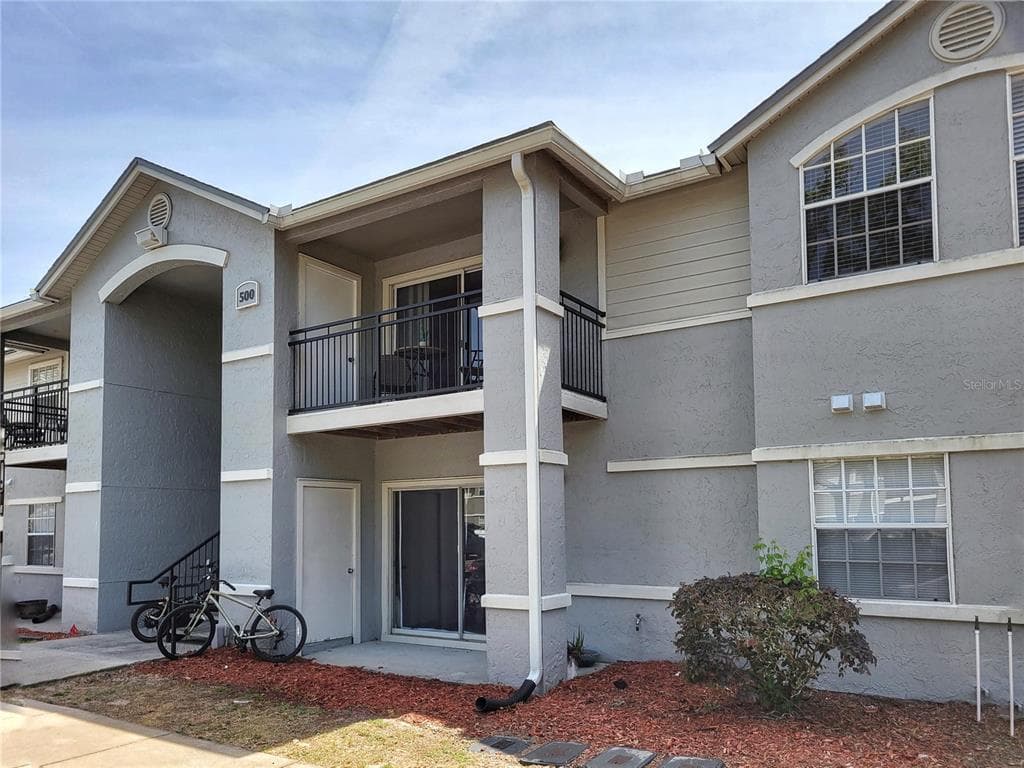 3705 SW 27TH STREET # 527, GAINESVILLE, FL 32608