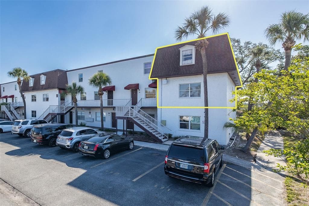 9001 TUDOR DRIVE # H210, TAMPA, FL 33615