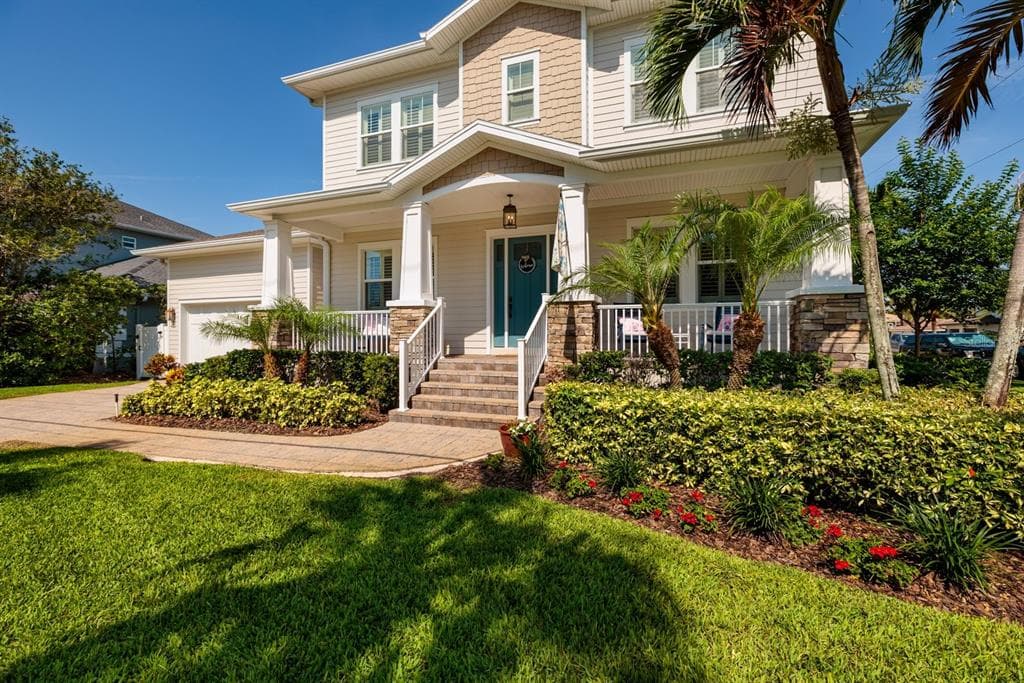 852 CORDOVA BOULEVARD NE, ST PETERSBURG, FL 33704