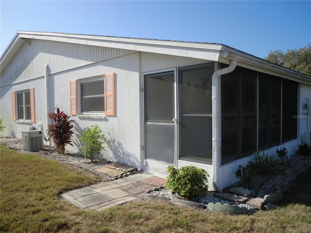 1902 ANDOVER STREET # 203, SUN CITY CENTER, FL 33573 — zdjęcie 2