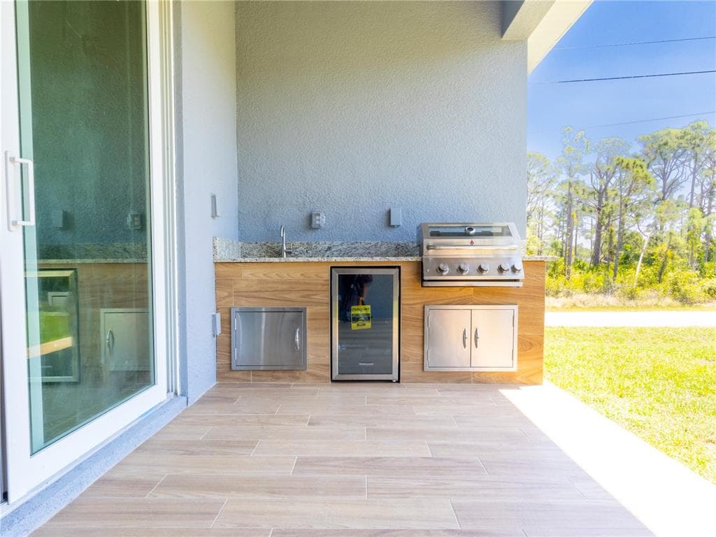 9443 HALLENDALE DRIVE, PORT CHARLOTTE, FL 33981 — zdjęcie 5