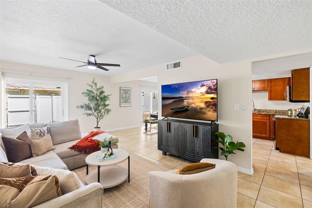 7256 MOFFATT LANE N, PINELLAS PARK, FL 33781 — zdjęcie 3