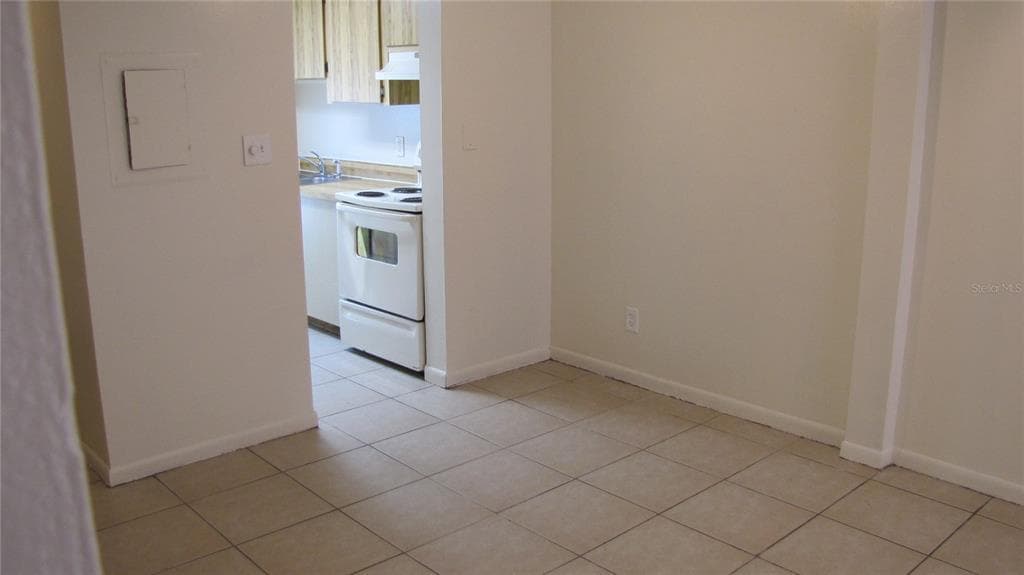 5122 TEMPLE HEIGHTS ROAD # C, TAMPA, FL 33617 — zdjęcie 4