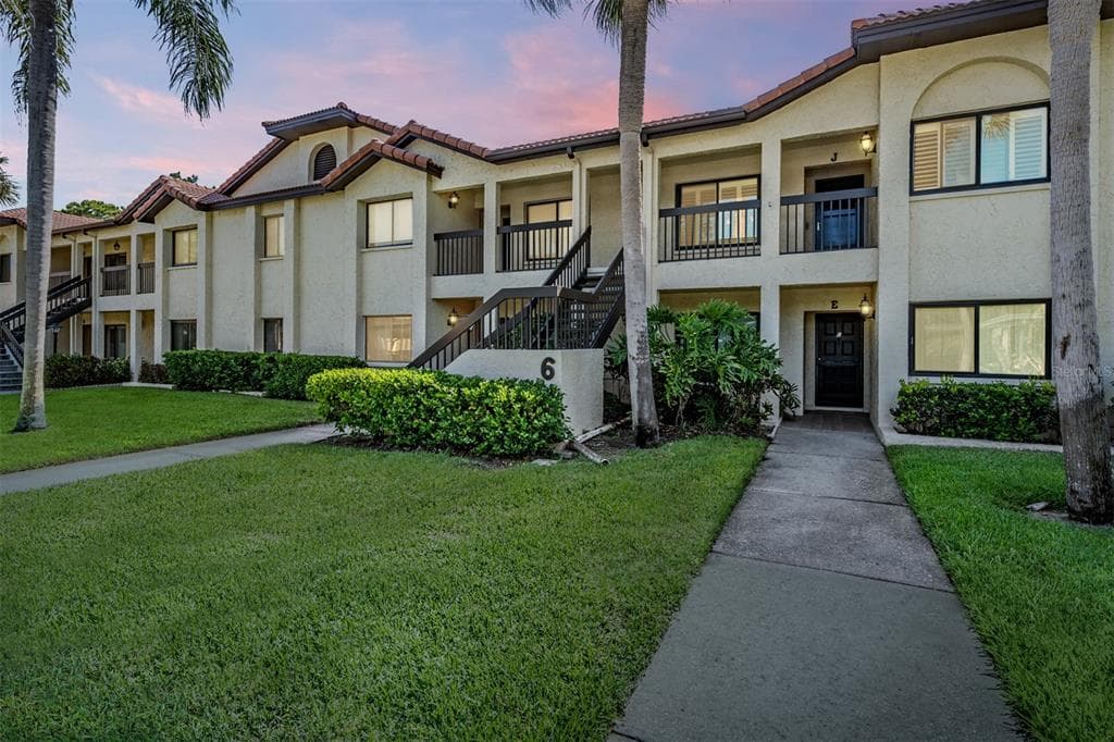 1801 E LAKE ROAD # 6J, PALM HARBOR, FL 34685