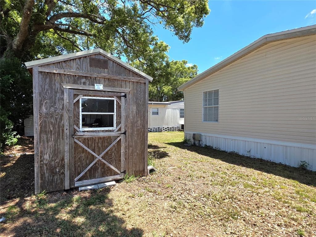 37251 LOIS AVENUE, ZEPHYRHILLS, FL 33542 — zdjęcie 2