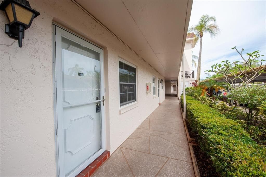 845 MAPLE COURT # 103, DUNEDIN, FL 34698 — zdjęcie 2