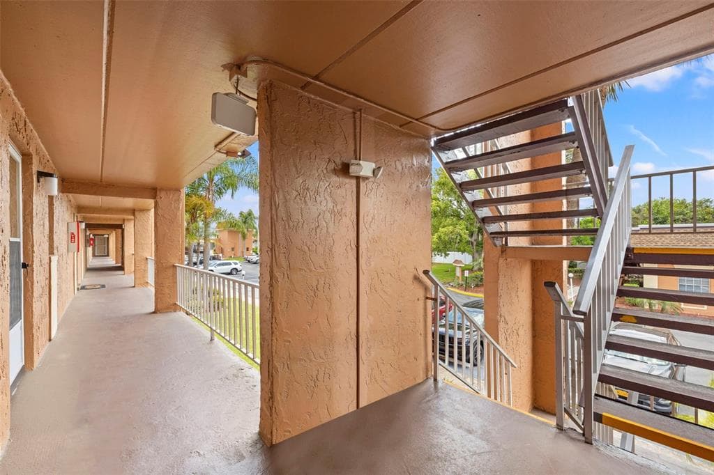 12760 INDIAN ROCKS ROAD # 107, LARGO, FL 33774 — zdjęcie 4