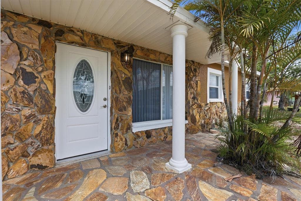 721 BAYSHORE DRIVE, TARPON SPRINGS, FL 34689 — zdjęcie 4