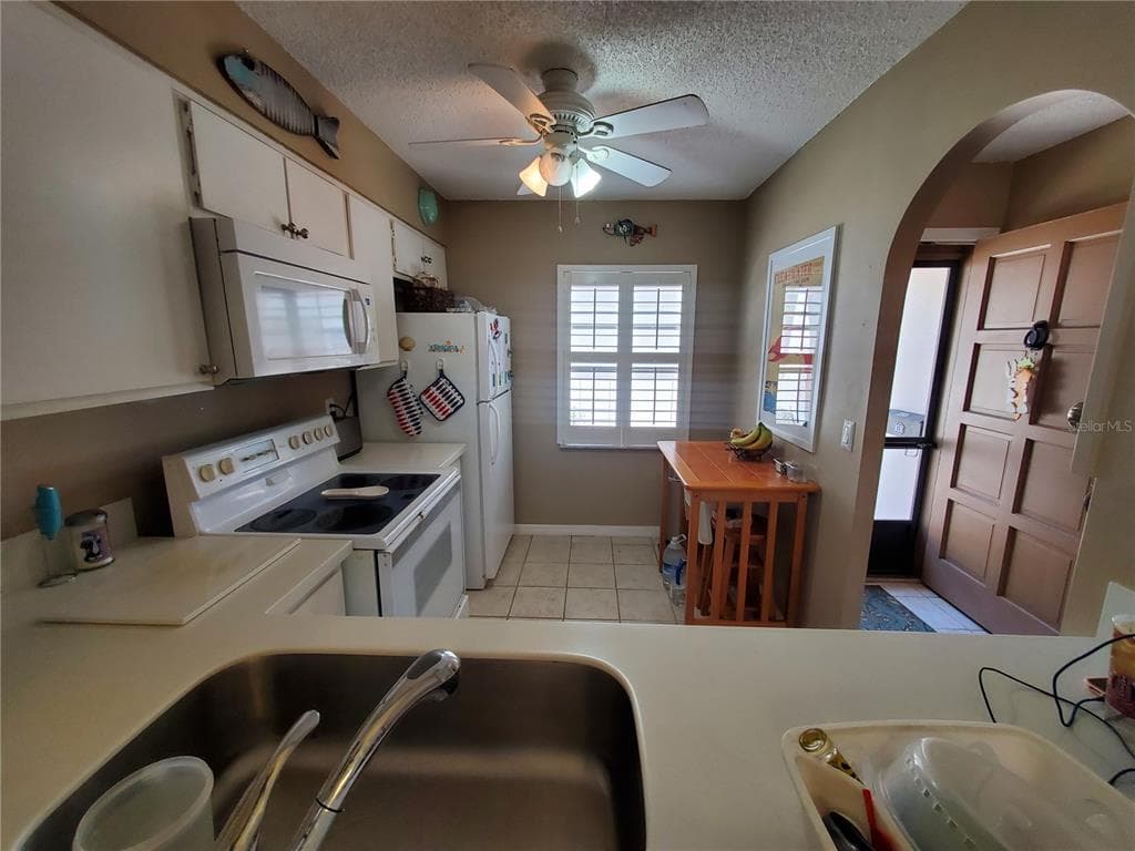 1400 ARROWHEAD CIRCLE W, CLEARWATER, FL 33759 — zdjęcie 3