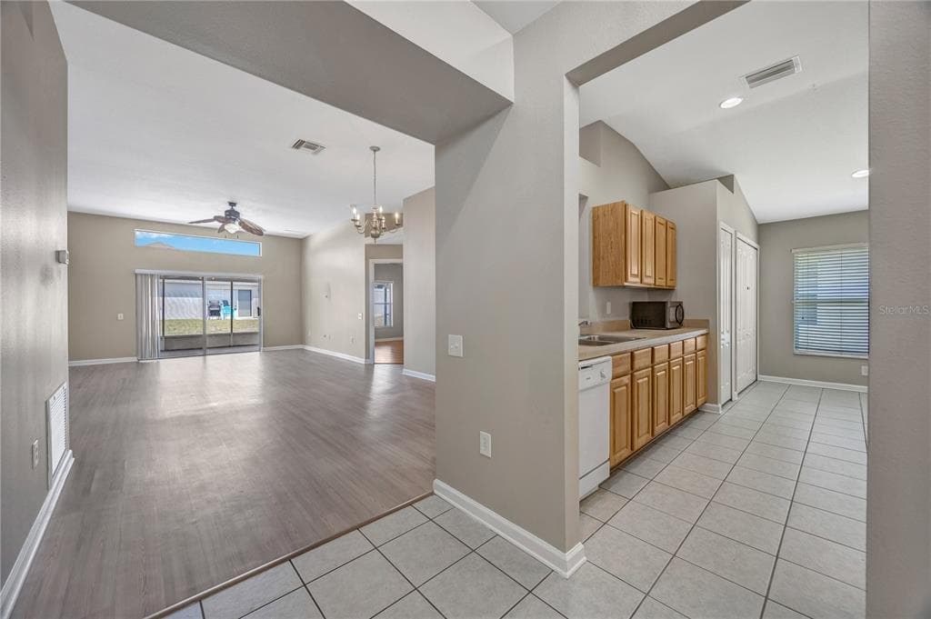 30435 ANNADALE DRIVE, WESLEY CHAPEL, FL 33545 — zdjęcie 5