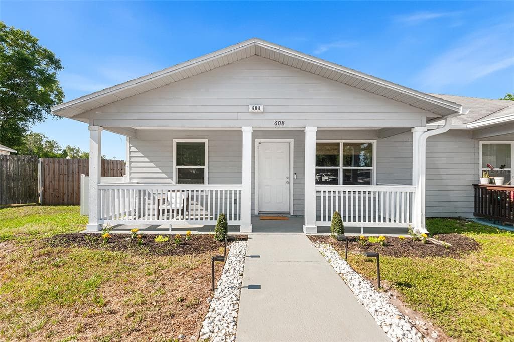 608 PINEVILLE LANE, LAKELAND, FL 33810
