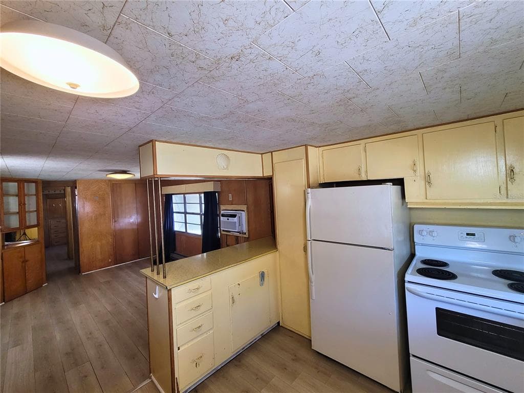 522 49TH AVENUE W, BRADENTON, FL 34207 — zdjęcie 2