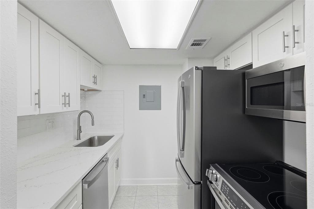 8921 BLIND PASS ROAD # 144, ST PETE BEACH, FL 33706 — zdjęcie 4