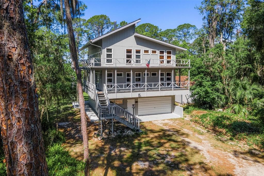 7373 CIRCLE DRIVE, LADY LAKE, FL 32159