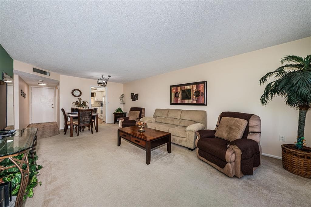 4725 COVE CIRCLE # 210, ST PETERSBURG, FL 33708 — zdjęcie 3