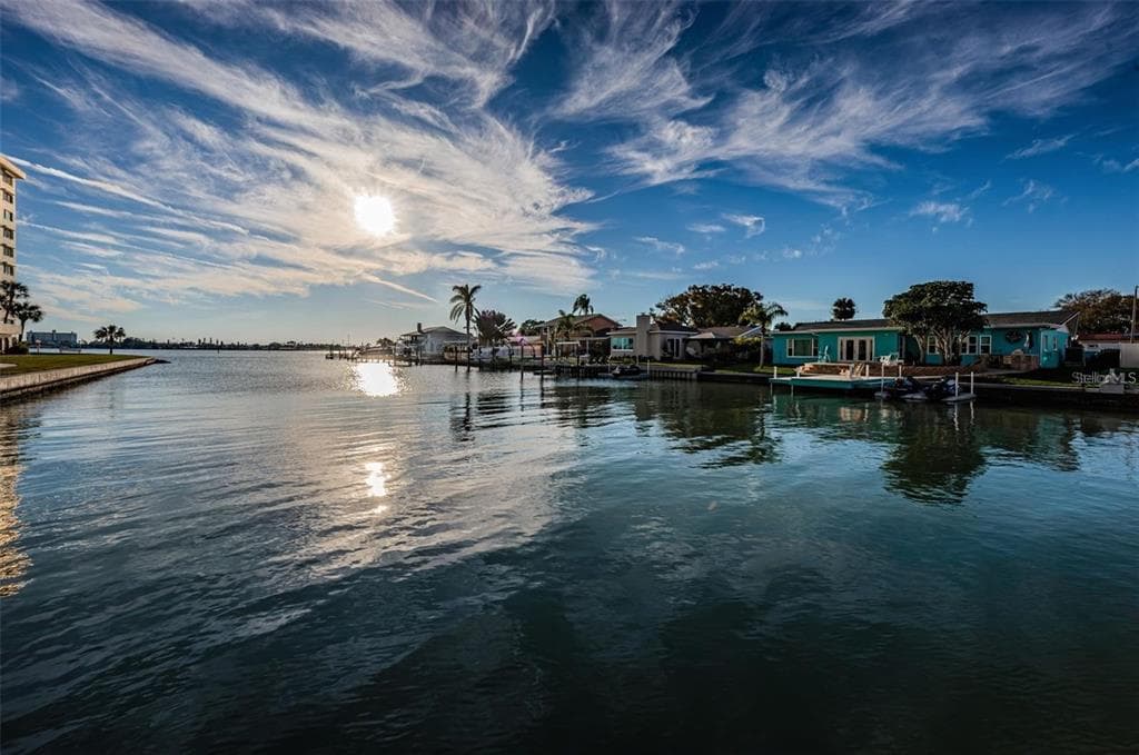 4725 COVE CIRCLE # 210, ST PETERSBURG, FL 33708 — zdjęcie 4