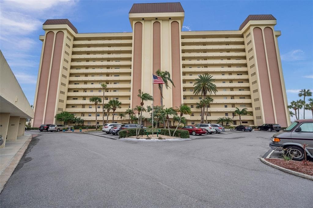 4775 COVE CIRCLE N # 104, ST PETERSBURG, FL 33708 — zdjęcie 2