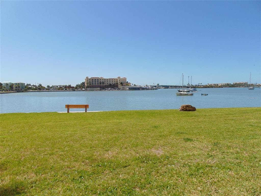 4775 COVE CIRCLE N # 104, ST PETERSBURG, FL 33708 — zdjęcie 4
