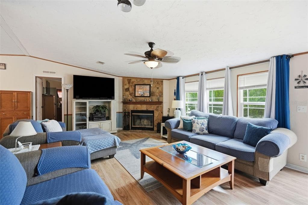 825 N GRIFFITH AVENUE, CRYSTAL RIVER, FL 34429 — zdjęcie 4