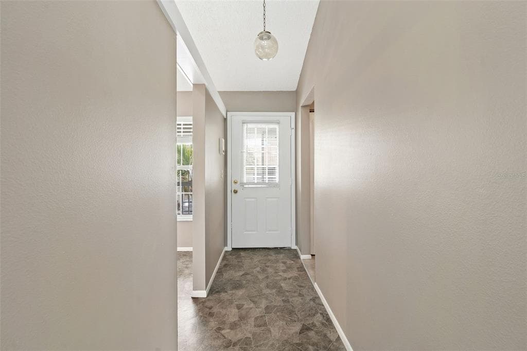12239 SUN VISTA COURT E, TREASURE ISLAND, FL 33706 — zdjęcie 3