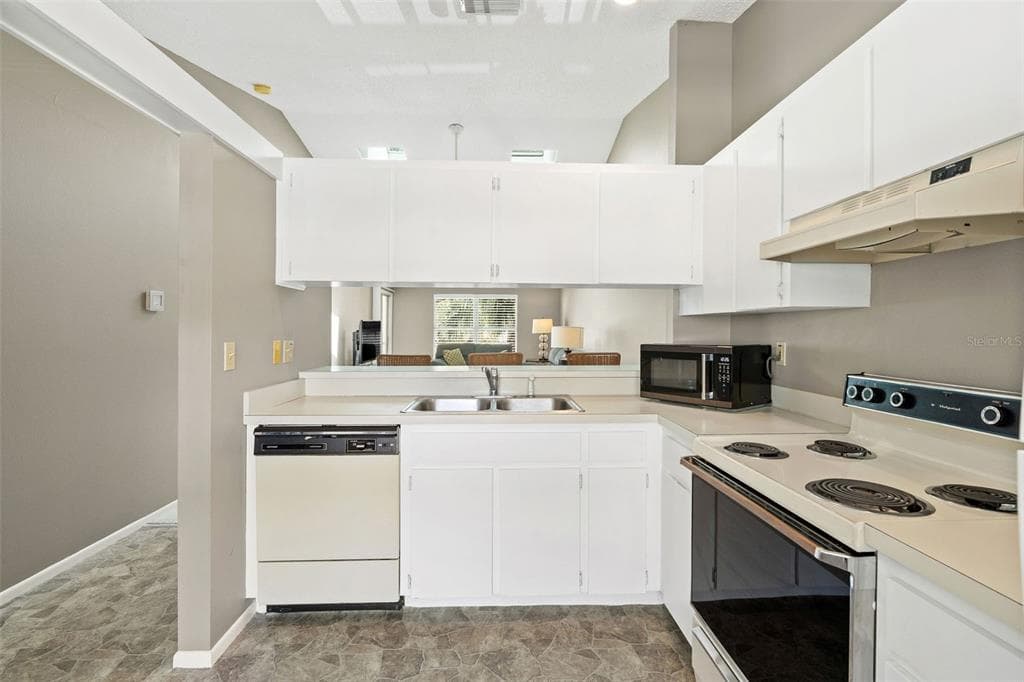 12239 SUN VISTA COURT E, TREASURE ISLAND, FL 33706 — zdjęcie 5