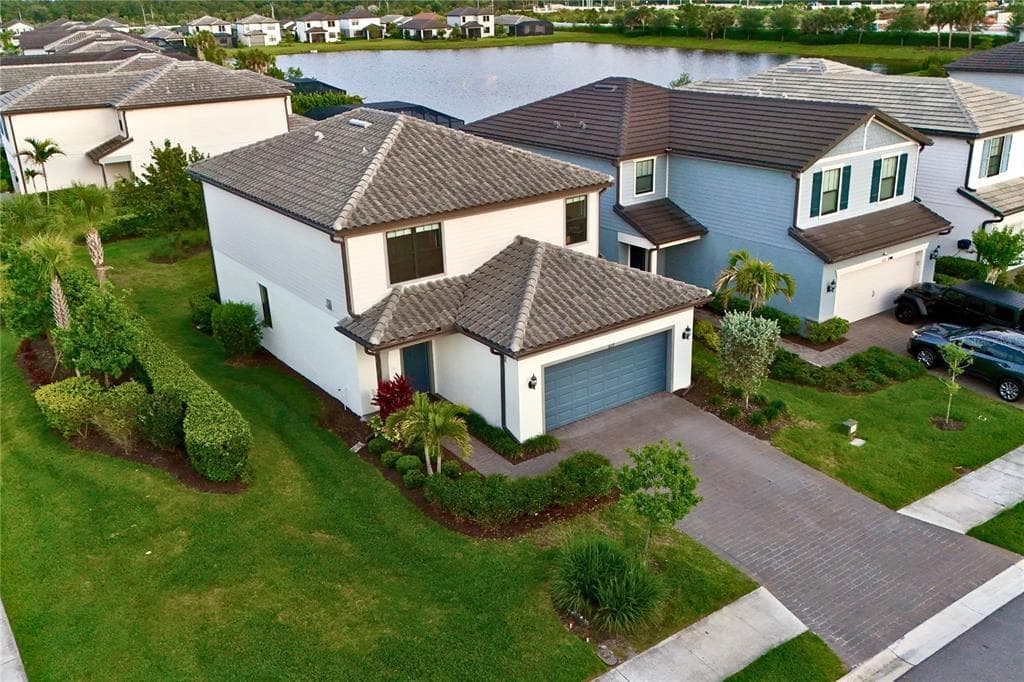 6111 BLUESTAR COURT, BRADENTON, FL 34211