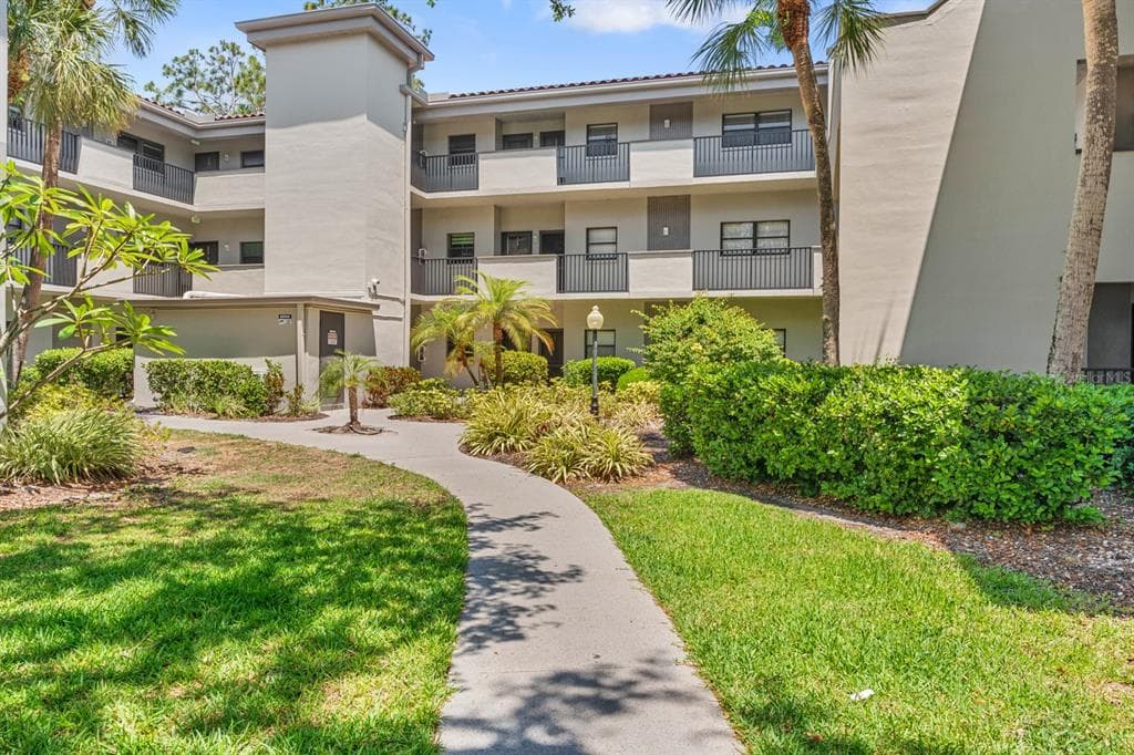 2650 COUNTRYSIDE BOULEVARD # B307, CLEARWATER, FL 33761 — zdjęcie 2