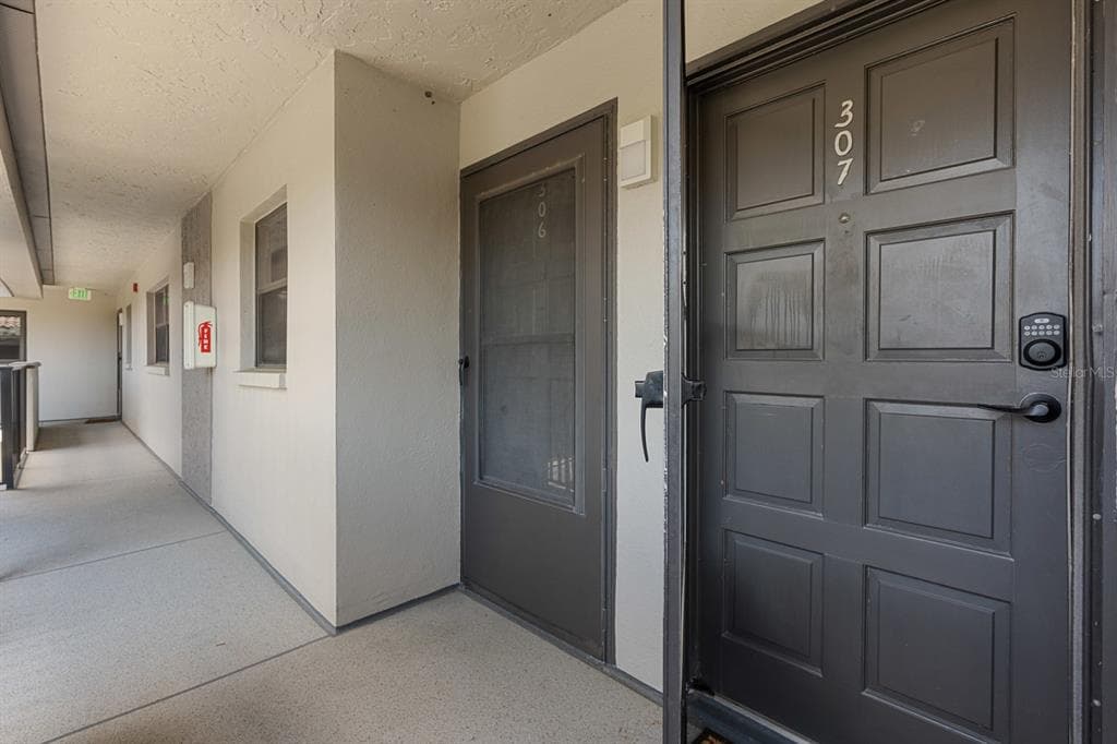 2650 COUNTRYSIDE BOULEVARD # B307, CLEARWATER, FL 33761 — zdjęcie 3