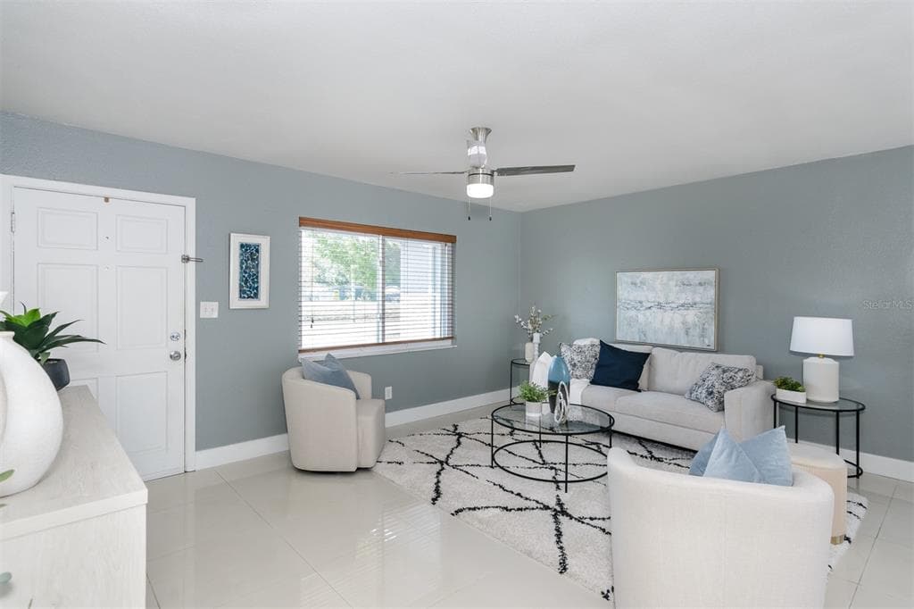1435 77TH AVENUE N, ST PETERSBURG, FL 33702 — zdjęcie 4