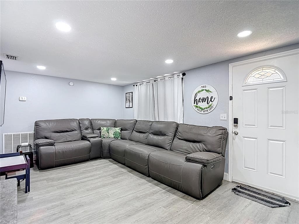 5913 APPLETREE ROAD, HOLIDAY, FL 34690 — zdjęcie 2