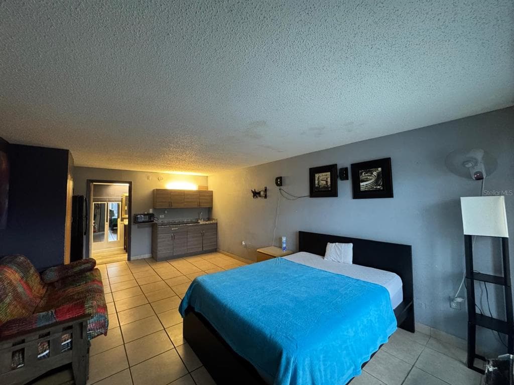 8421 S ORANGE BLOSSOM TRAIL # 420, ORLANDO, FL 32809 — zdjęcie 2