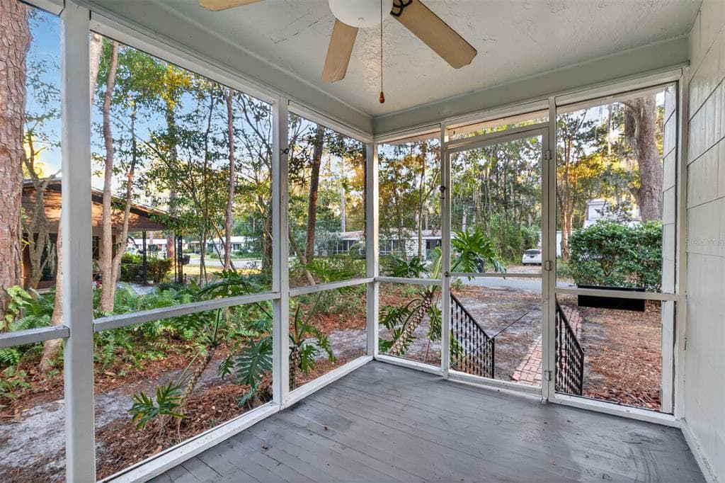 914 NE 6TH AVENUE, GAINESVILLE, FL 32601 — zdjęcie 2