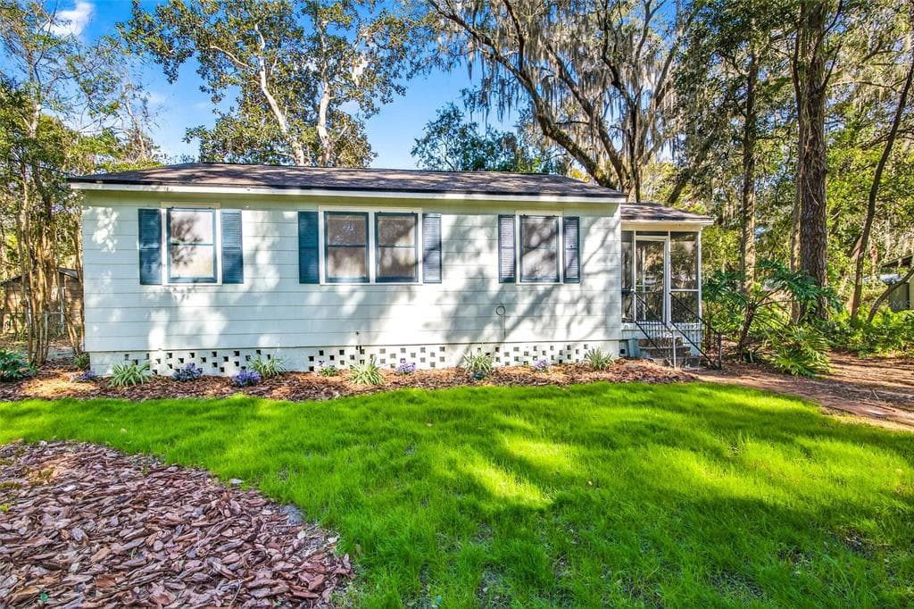 914 NE 6TH AVENUE, GAINESVILLE, FL 32601