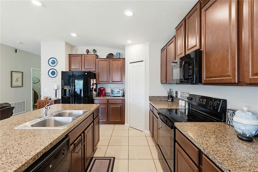 2202 4TH STREET SW, RUSKIN, FL 33570 — zdjęcie 5