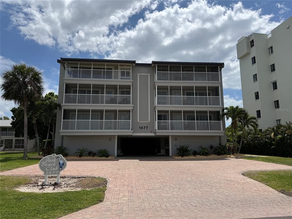 1477 PARK BEACH CIRCLE # 31, PUNTA GORDA, FL 33950