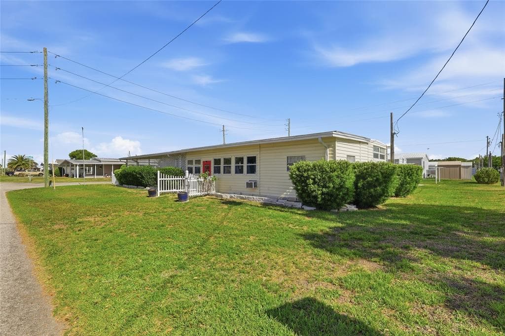 5246 AMANDA STREET, ZEPHYRHILLS, FL 33542 — zdjęcie 3