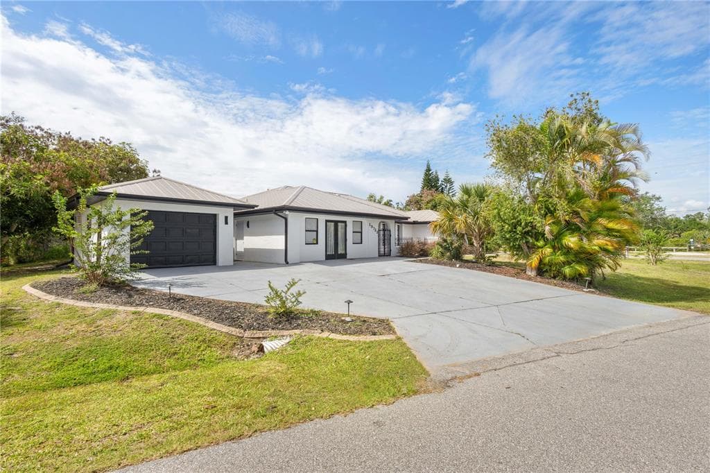 19723 MIDWAY BOULEVARD, PORT CHARLOTTE, FL 33948 — zdjęcie 2