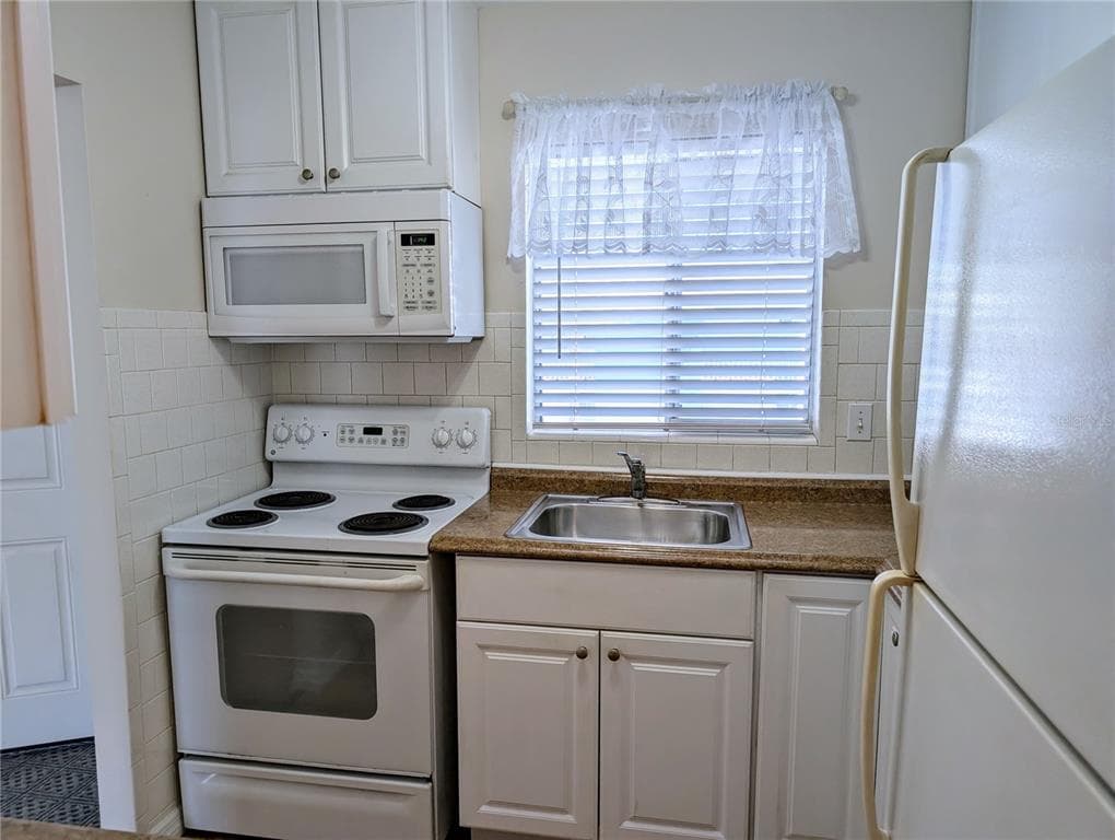 1840 SUNNY DRIVE # D-36, BRADENTON, FL 34207 — zdjęcie 5