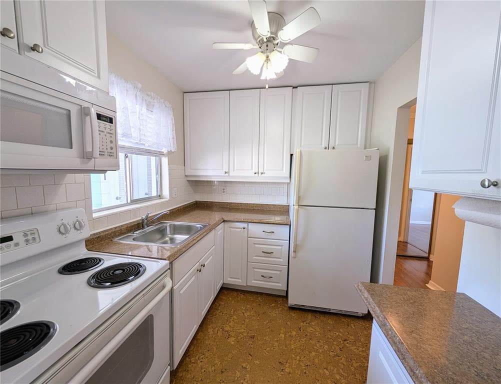 1840 SUNNY DRIVE # D-36, BRADENTON, FL 34207 — zdjęcie 4