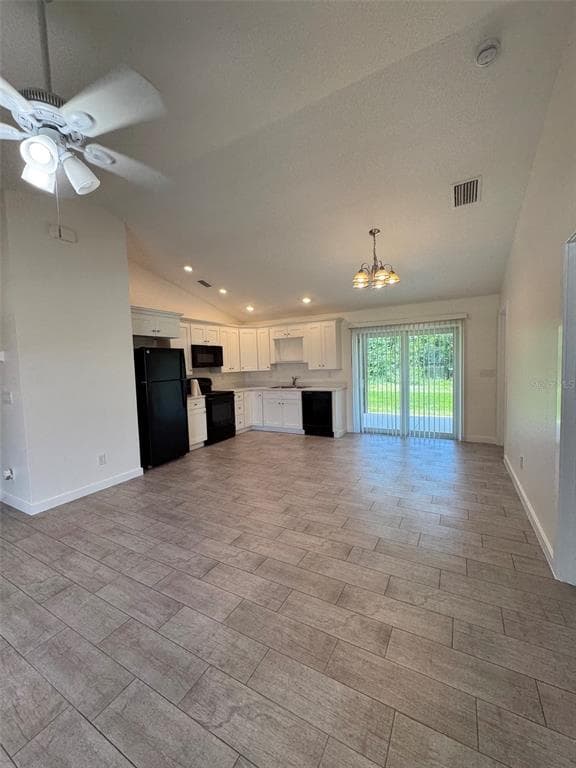 651 CHAMBER STREET NW, PORT CHARLOTTE, FL 33948 — zdjęcie 2