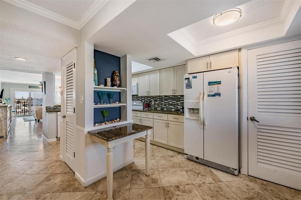 7435 BAYSHORE DRIVE # 303, TREASURE ISLAND, FL 33706 — zdjęcie 5