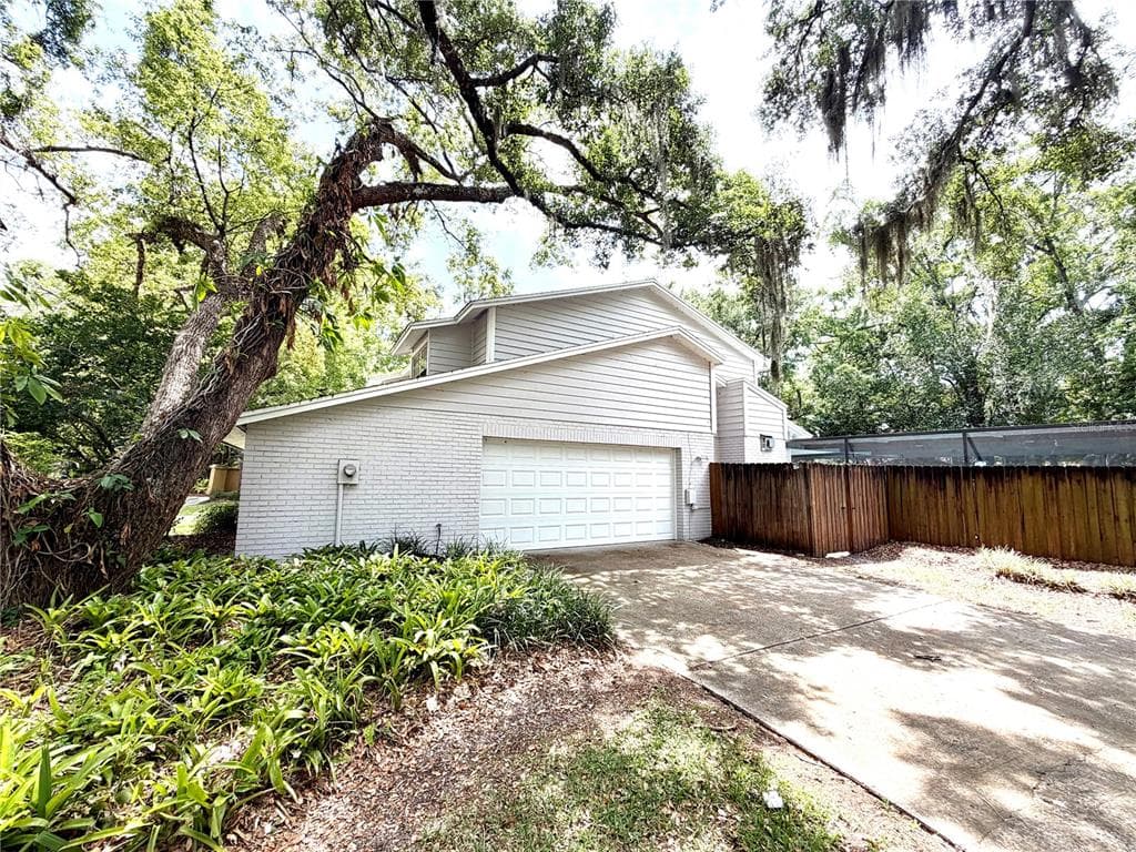14904 LAKE FOREST DRIVE, LUTZ, FL 33559 — zdjęcie 2