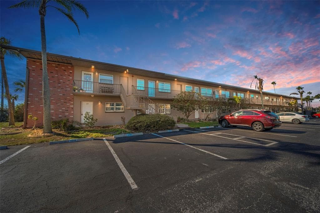 2 CAUSEWAY BOULEVARD # 208, DUNEDIN, FL 34698 — zdjęcie 4